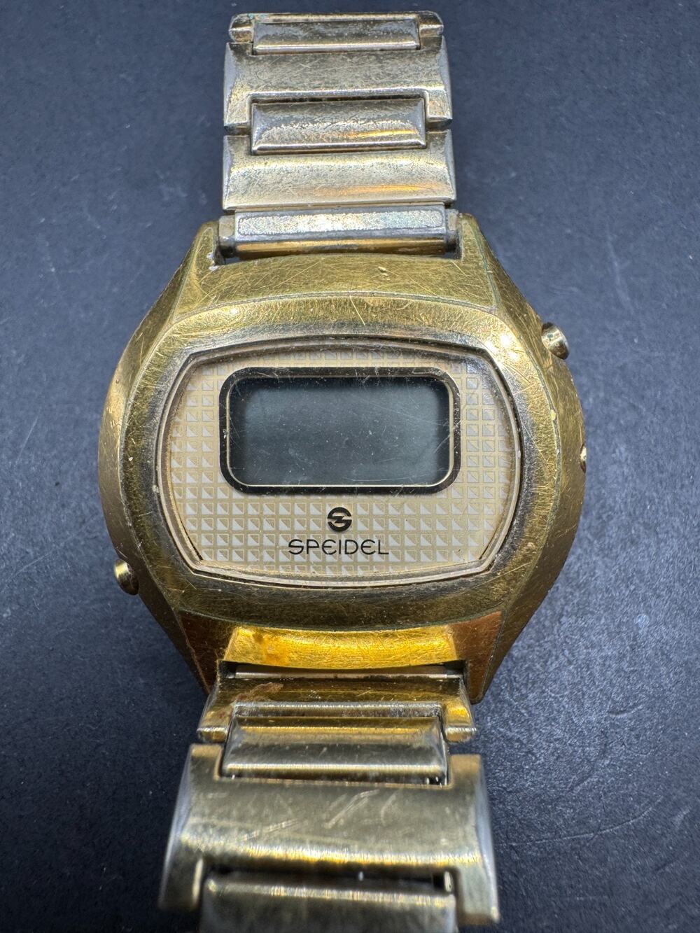 1979 Speidel Men's Watch Time TV Shaped Modulator Gold Tone Digital Watch